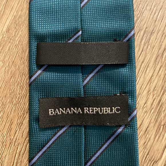 Banana Republic Slim Men’s Tie - Picture 3 of 3